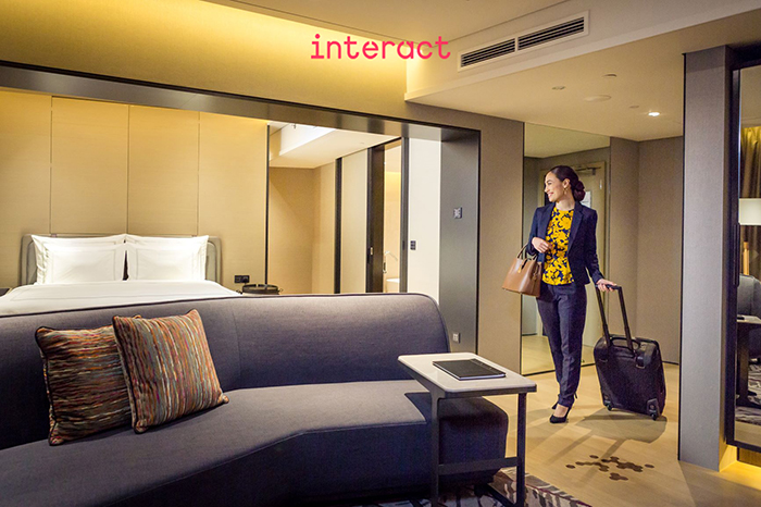 无需插卡无需摸索开关,interact 酒店智能互联酒店系统为宾客创造智能